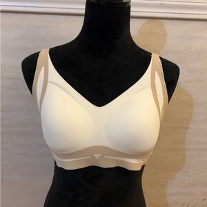NWT- Lushfitting Powerful Push-Up Seamless Bra. Women's Cream and Tan